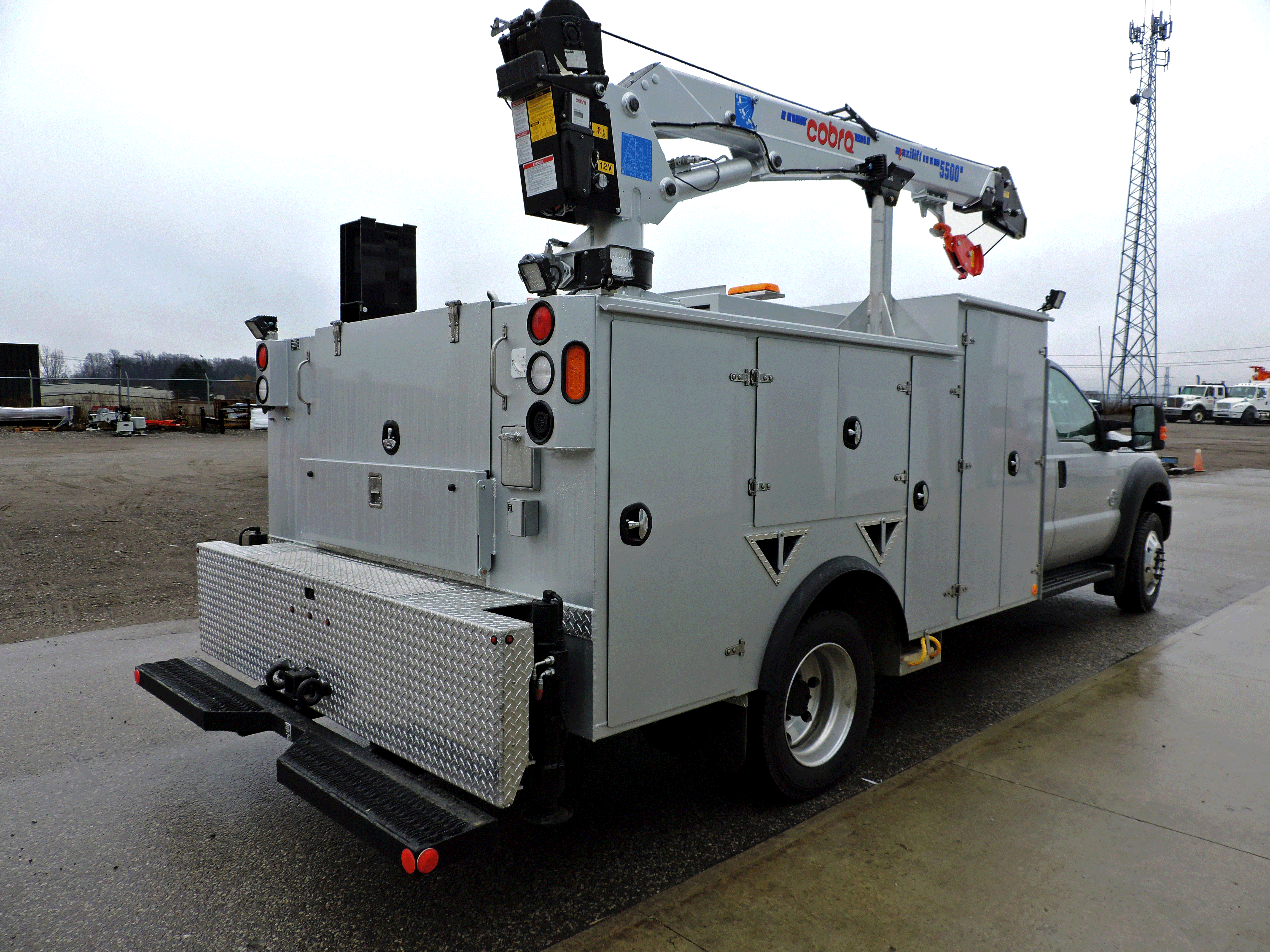 white truck with crane